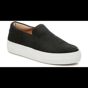 Vincent camuto slips on.